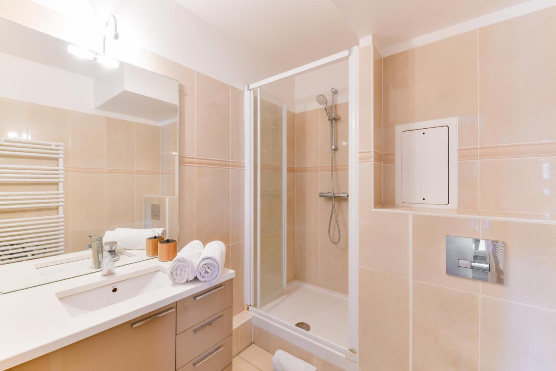 Exigehome-comme Maison Avec Jardin Et Parking Prive Appartamento Versailles